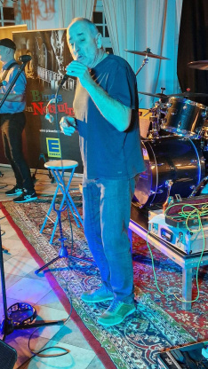 20251002_203353_(1600_x_1200)