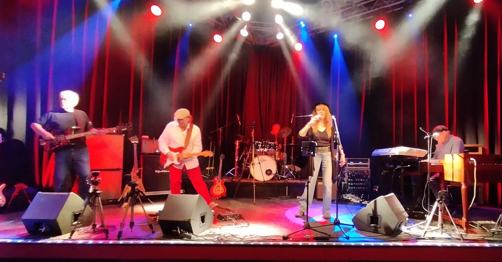 Ts Bluesfriends_head