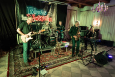 Session 2025-12-04-17_(1600_x_1200)